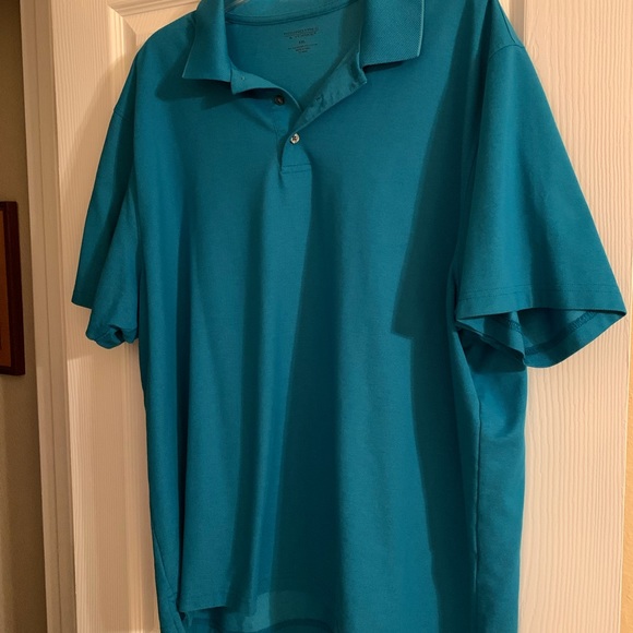 DONATED Two men’s polo shirts - Picture 5 of 10